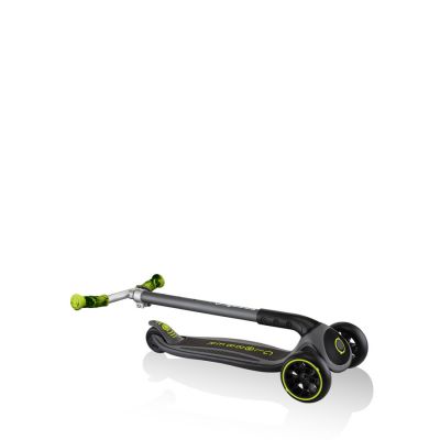 6. Globber Master Prime 3-Rad-Scooter / Schwarz - Limettengrün 664-106