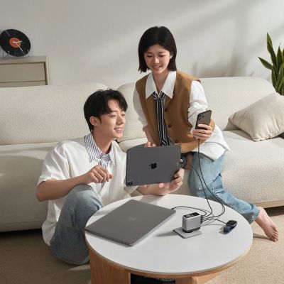 10. Cuktech AD1204U 120W Wandladegerät mit Display und USB-C-Kabel – Silber