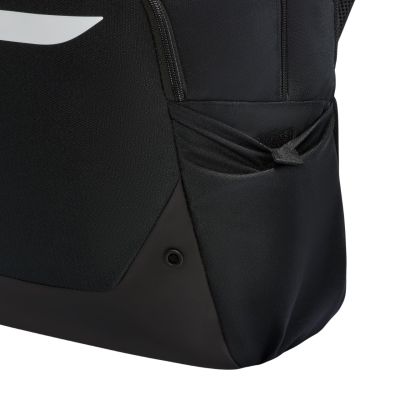 6. Nike Academy Team L Rucksack IO0912-010 – ein Sportrucksack mit Ball- und Laptopfach