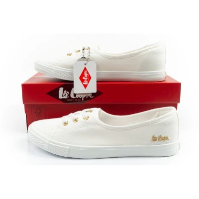 10. Lee Cooper Damenschuhe, sportliche weiße Slip-On-Ballerinas