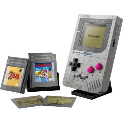 17. LEGO SUPER MARIO 72046 Game Boy