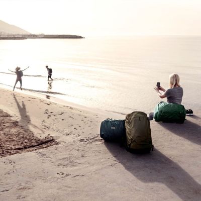 7. Thule Landmark Reiserucksack 60L – Dunkelkhaki