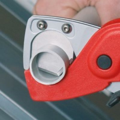 3. KNIPEX Rohrabschneider 25 mm