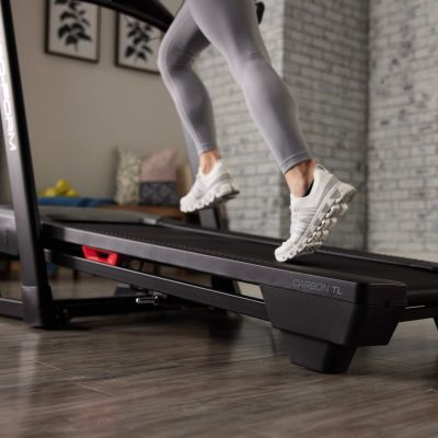12. PROFORM CARBON TL ELEKTRISCHES LAUFBAND