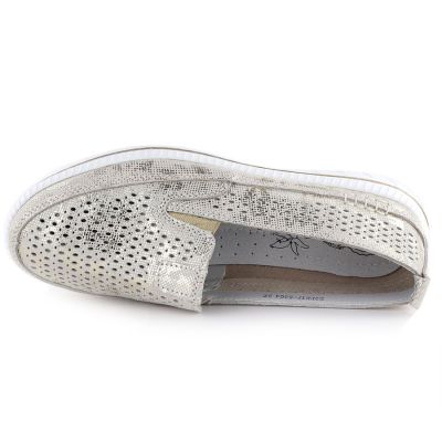 3. Damen-Lederschuhe mit durchbrochenem Muster in Gold, Jezzi 5364