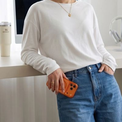 7. Tech-Protect Magmat Magsafe CC Hülle für iPhone 17 Pro Max / 18 Pro Max - Orange-Transparent