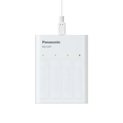 2. PANASONIC SMARTPLUS USB-LADEGERÄT + 4 x AA ENELOOP 2000 mAh
