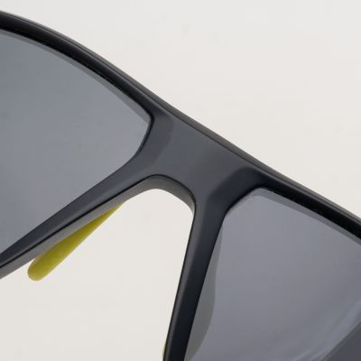 3. NEVIS II Brille