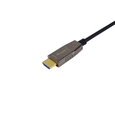 2. Mit aktivem optischem HDMI 2.1-Kabel ausstatten