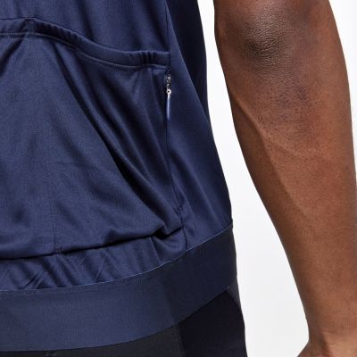 4. Herren CORE ESSENCE JERSEY REGULAR FIT M Kurzarm-T-Shirt