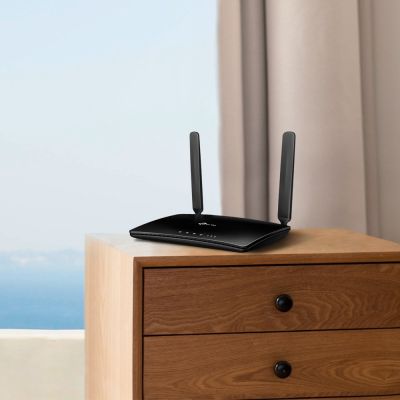 8. TP-LINK TL-MR6400 WLAN-Router (Schwarz)