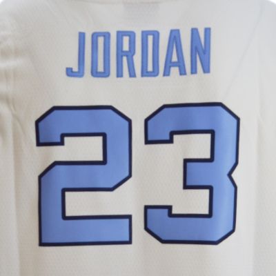 3. Swingman Air Jordan NCAA (UNC) Michael Jordan Trikot-Replika - CN3000-100