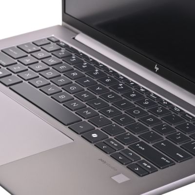 4. HP ZBook FireFly G11 Ryzen 9 Pro 8945HS 14" WUXGA 32GB SSD512 BT BLKB FPR W11Pro Nouvelle Silver (REPACK) 2Y