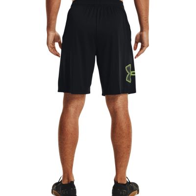 7. Under Armour Tech Graphic M Shorts 1306443 008