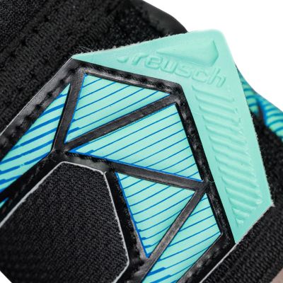 5. Reusch Attrakt RE:Grip NC Junior Torwarthandschuhe schwarz und blau 5672535 7272