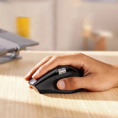 10. Ugreen Kabellose optische Maus – Schwarz