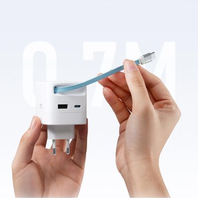 3. Cuktech AD653W 67W GaN 2x USB-C + USB-A Wandladegerät mit 70 cm einziehbarem USB-C-Kabel – Weiß