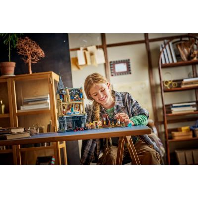 12. LEGO Harry Potter 76463 Schloss Hogwarts: Krankenflügel