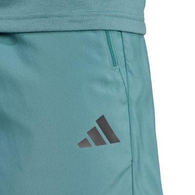 11. Herren adidas Train Essentials Woven Trainingsshorts Grün JW2493