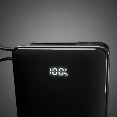 8. Powerbank SBS 20000 mAh 20W mit integriertem USB-C-Kabel und Digitalanzeige - schwarz