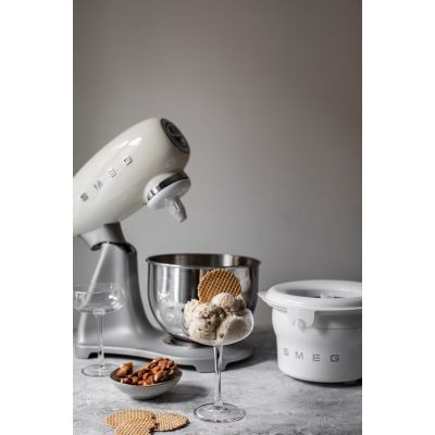 9. Smeg SMIC01 Küchenmaschine Eismaschine