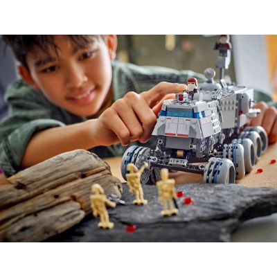 8. LEGO Star Wars 75413 Republiks-Juggernaut
