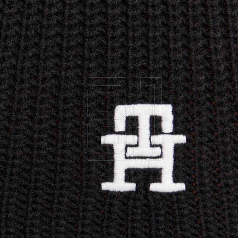 7. Tommy Hilfiger Monogram W Schal AW0AW14288