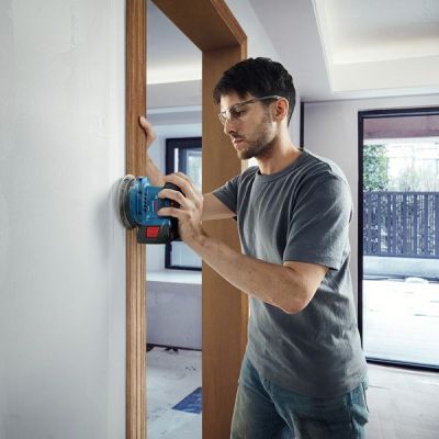 4. BOSCH Exzenterschleifer 125 mm GEX 185-LI SOLO