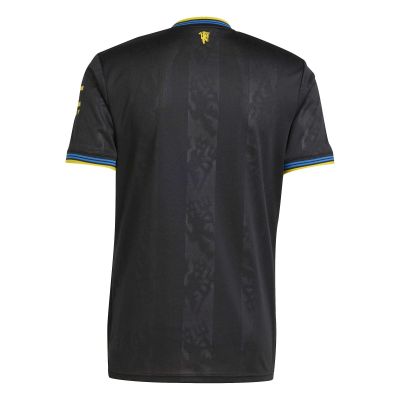2. adidas Manchester United 3. T-Shirt KD4225