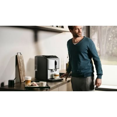 5. Kaffeevollautomat Siemens TF303E01 EQ300 (silber; 15 bar)