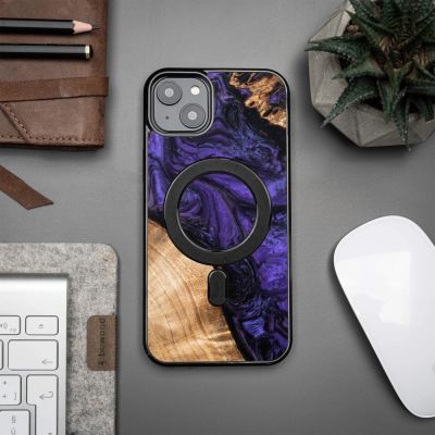 3. Holz- und Harzhülle für iPhone 15 Plus MagSafe Bewood Unique Violet – Lila und Schwarz