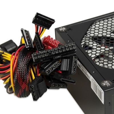8. Netzteil IBOX AURORA 600W 14 CM Lüfter ZIA600W14CMBOX