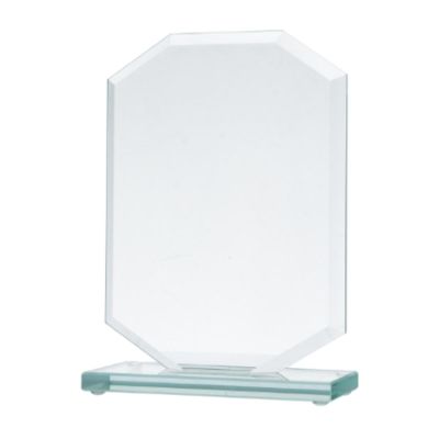 2. Glastrophäe mit zerbrochenem Sockel