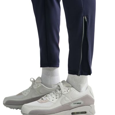 6. Nike FC Barcelona City Side Herrenhose Marineblau IO3431 498
