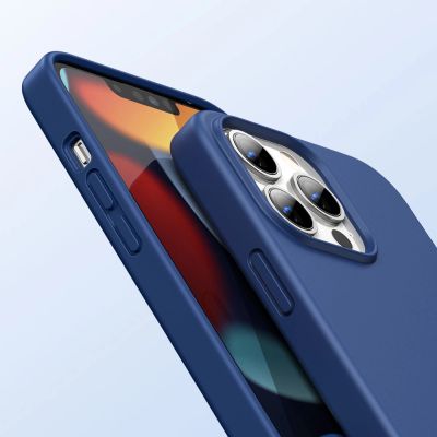 2. Ugreen Protective Silicone Case gummierte flexible Silikonhülle für iPhone 13 Pro blau