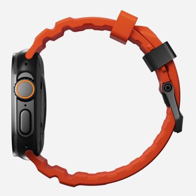 9. Nomad Rocky Point Armband, schwarzes Leder, Titan