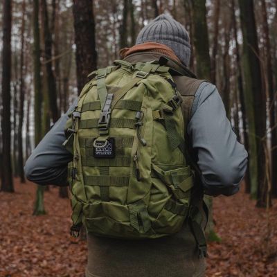 11. Offlander Survival Trekker 25L Rucksack OFF_CACC_34GN
