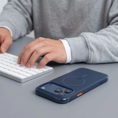 8. Tech-Protect MagAir MagSafe CC Hülle für iPhone 18 Pro Max / 17 Pro Max – Dunkelblau matt