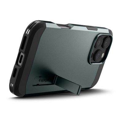 8. Spigen Tough Armor MagSafe Hülle mit Ständer für iPhone 16 Pro – Grün