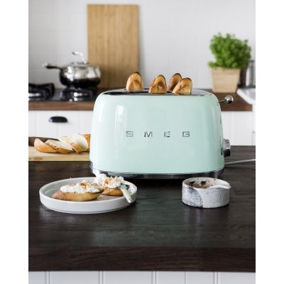 21. SMEG TSF01PGEU Toaster Pastellgrün
