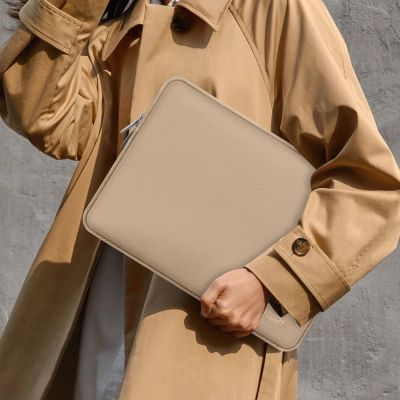 9. Tech-Protect Neoslim 15-16" Laptoptasche - Beige