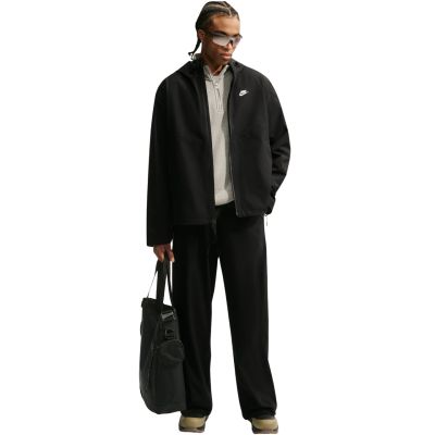 8. Nike Windrunner Herrenjacke Schwarz IO4379 010