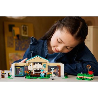 6. LEGO ANIMAL CROSSING 77056 Blathers und die Museumssammlung