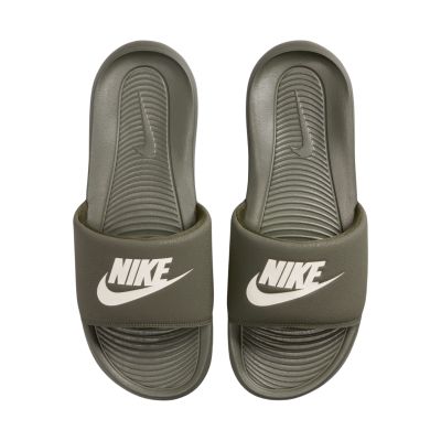 3. Nike Victori One khakifarbene Flip-Flops CN9675 303