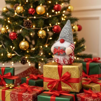 4. Dekorativer Gartenzwerg, 15 cm, grauer Junge