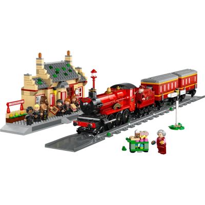 3. LEGO Harry Potter 76423 Hogwarts-Express und Bahnhof Hogsmeade
