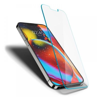 4. Spigen Glas.tR Slim Panzerglas für iPhone 13 / 13 Pro / 14 / 16e / 17e