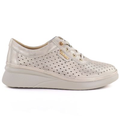 2. Damen-Keilschuhe aus Leder mit durchbrochenem Muster, Gold, Vinceza 79603