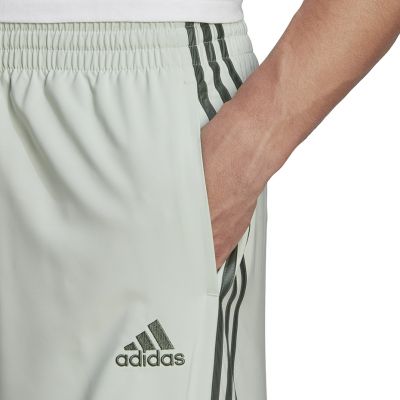 4. adidas AeroReady Essentials Chelsea 3-Streifen Shorts M HL2257