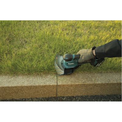 3. MAKITA DUM604ZX Akku-Grasschere
